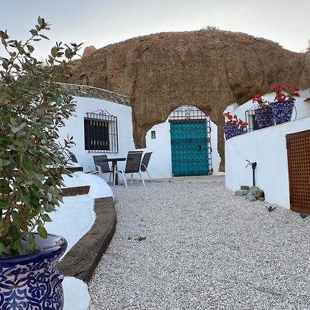 Cuevas Oro Y Arcilla Villa Guadix Luaran gambar